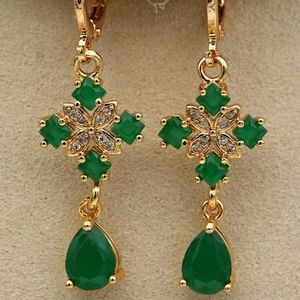 LNew 18kgf green cz earrings